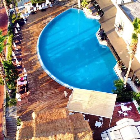 Mira Hotel *