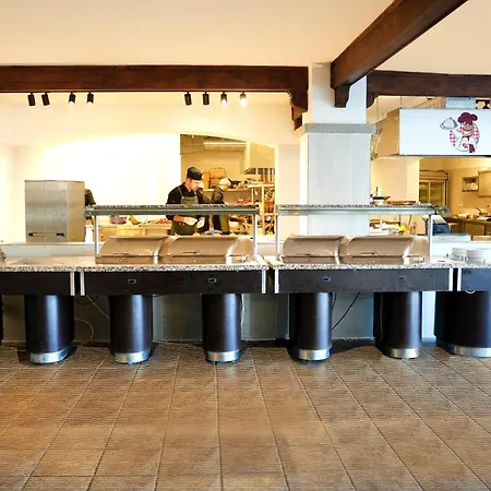 Hotel Mira