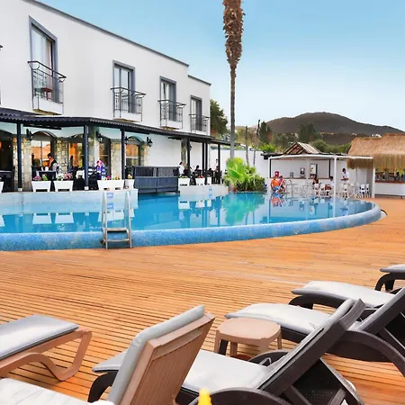 Mira Hotel